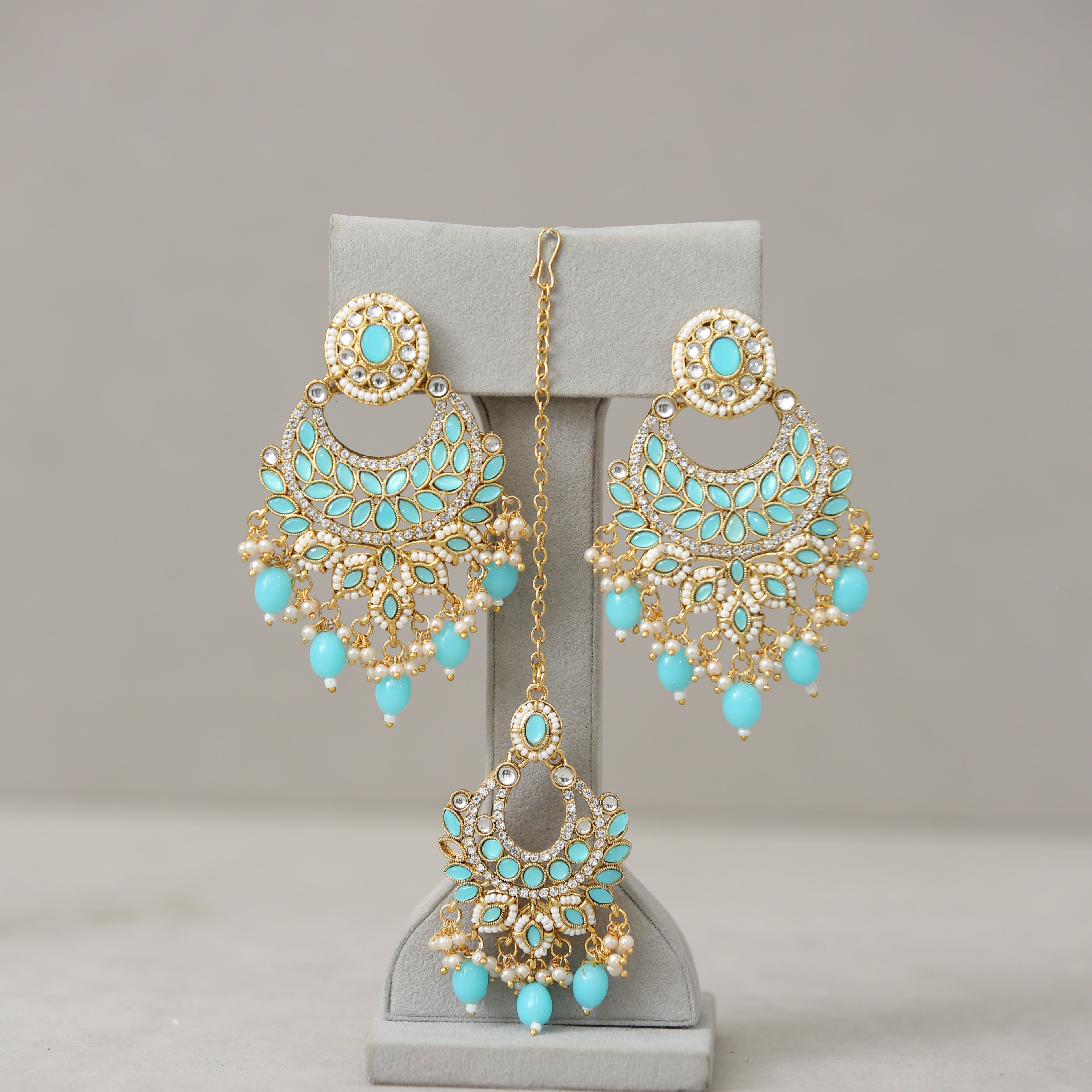 Usha Kundan Earrings With Tikka