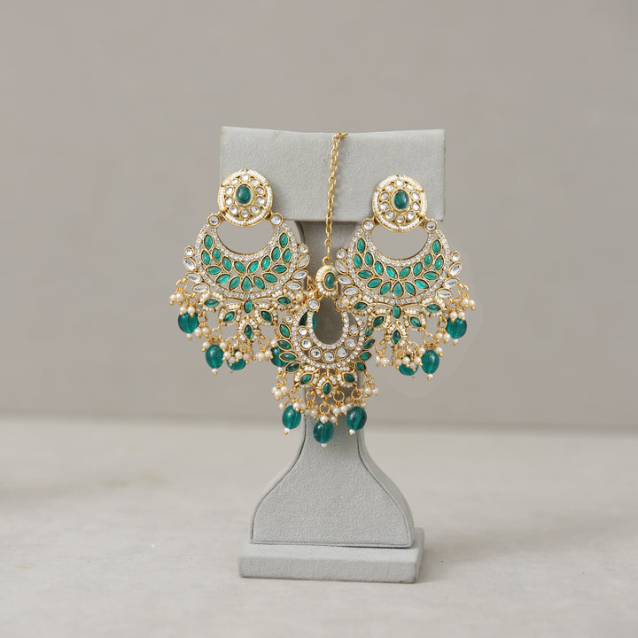 Usha Kundan Earrings With Tikka