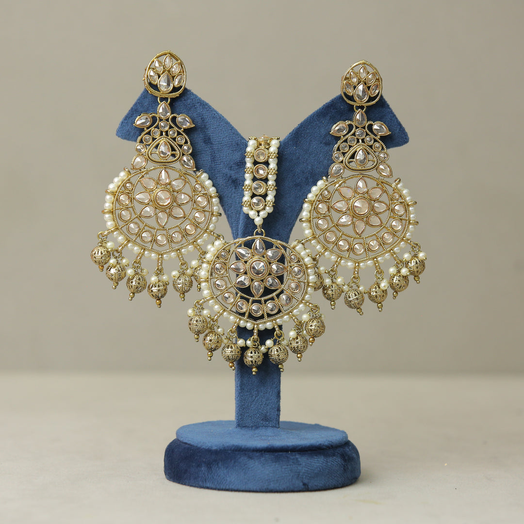 Abhilasa Polki Earrings And Tikka