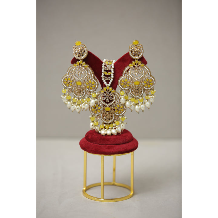 Archana Polki Earrings With Tikka