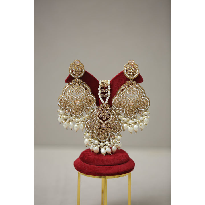 Archana Polki Earrings With Tikka