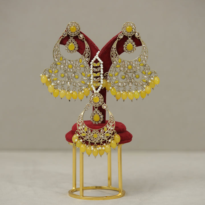 Amaya Polki Earrings With Tikka