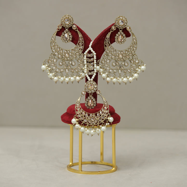 Amaya Polki Earrings With Tikka