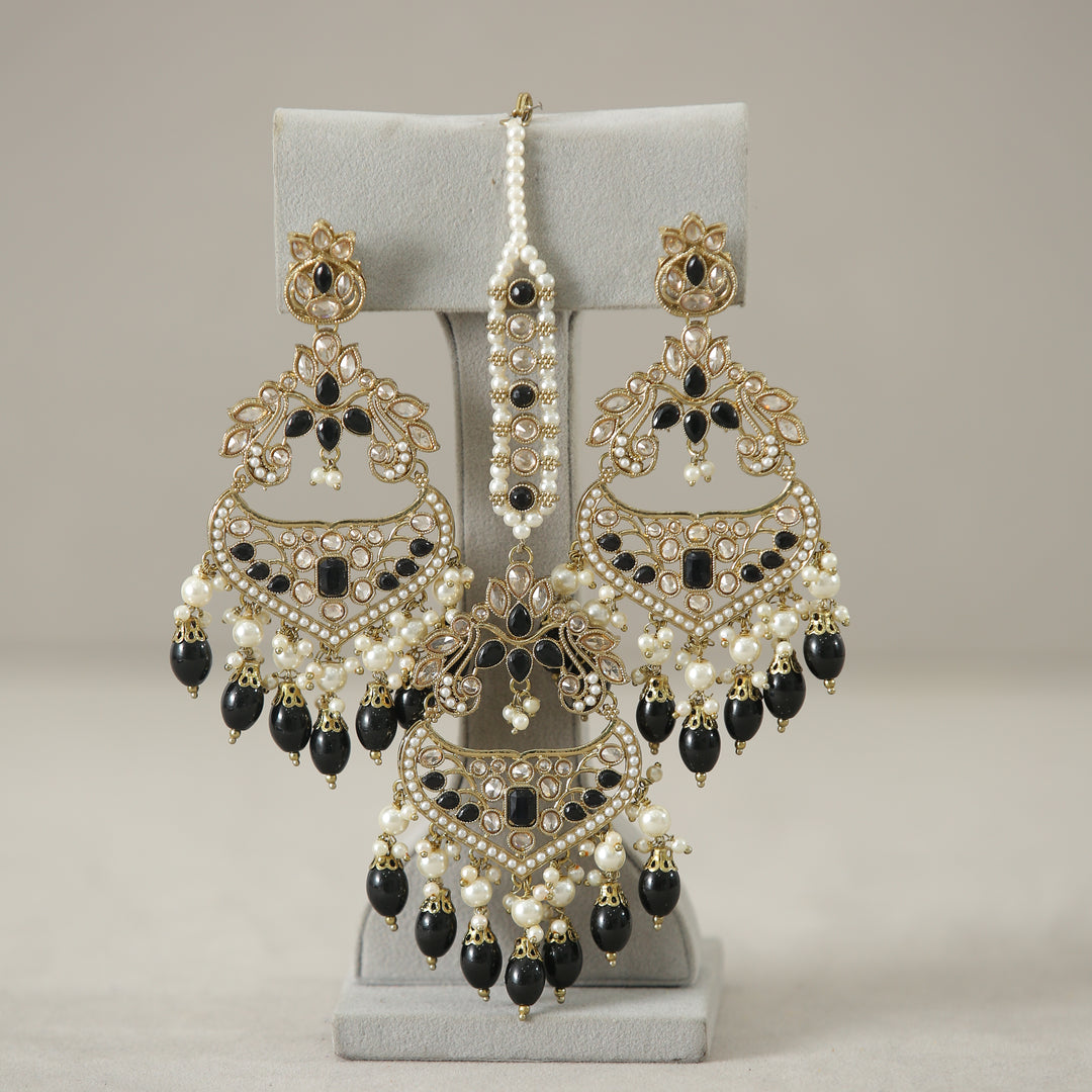 Karishma Polk Earrings With Tikka