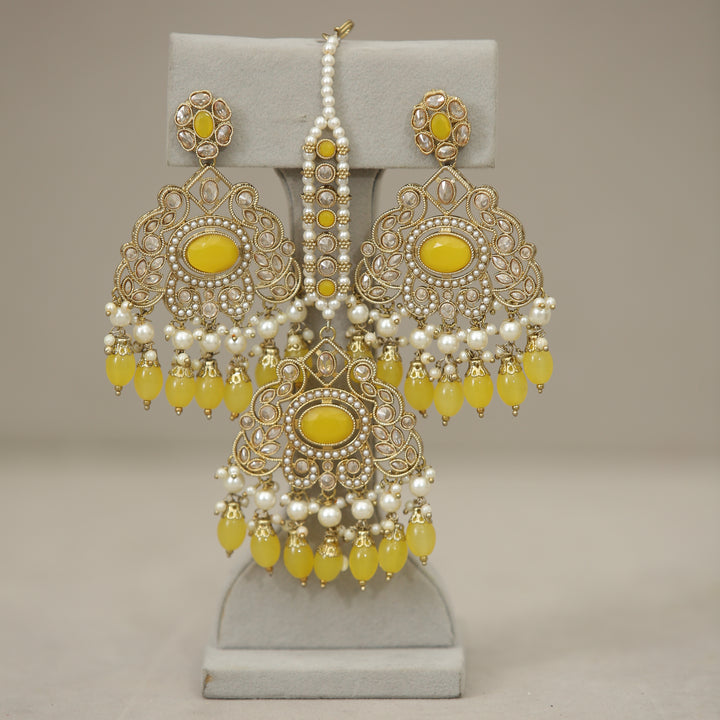 Aarushi Polki Earrings With Tikka