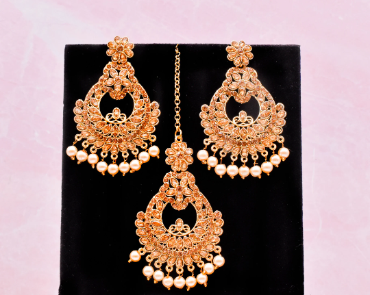 Aarti Earrings with Tikka