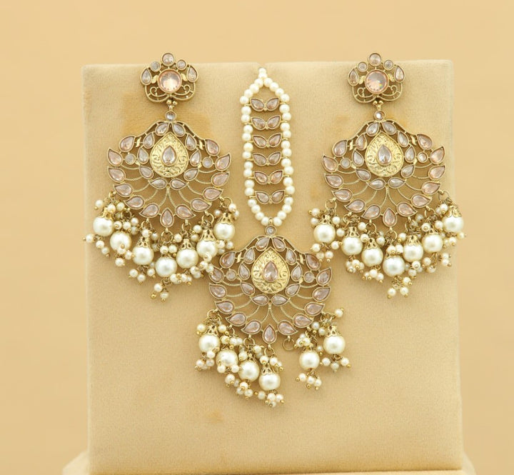 Mahika Earrings With Tikka