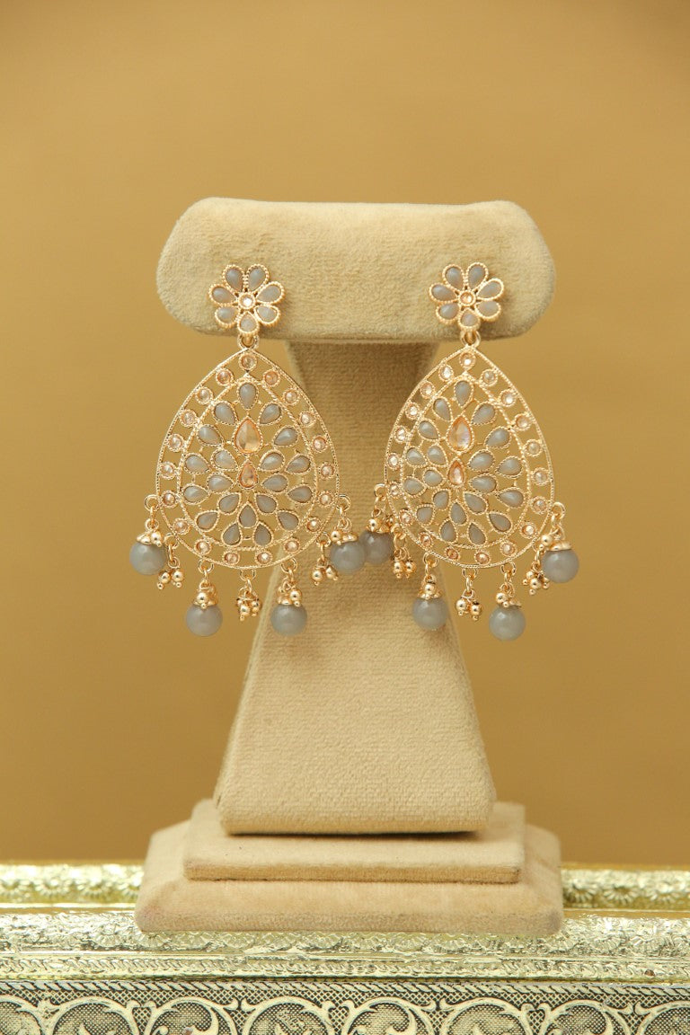 Heena Earrings