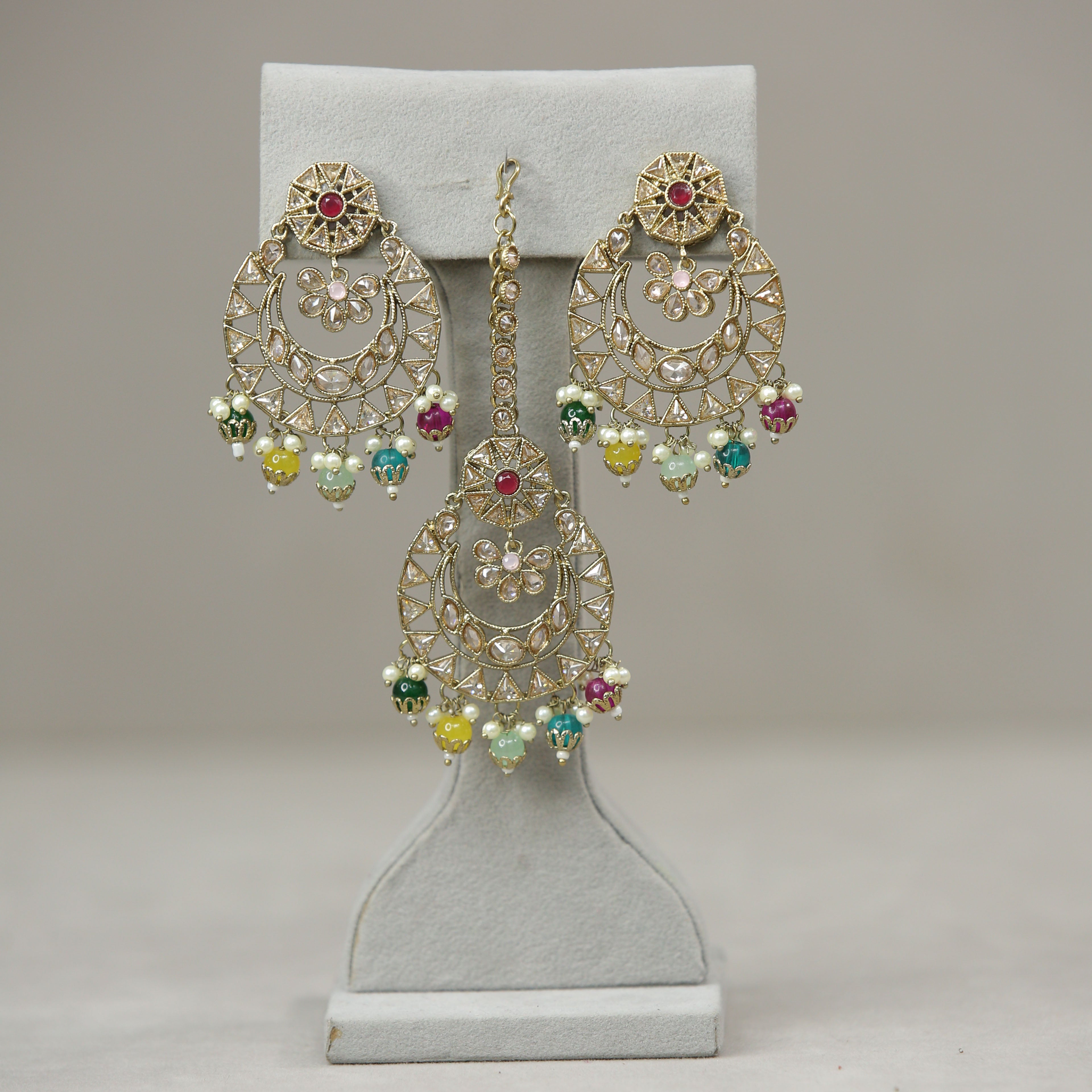 Priya Polki Earrings With Tikka