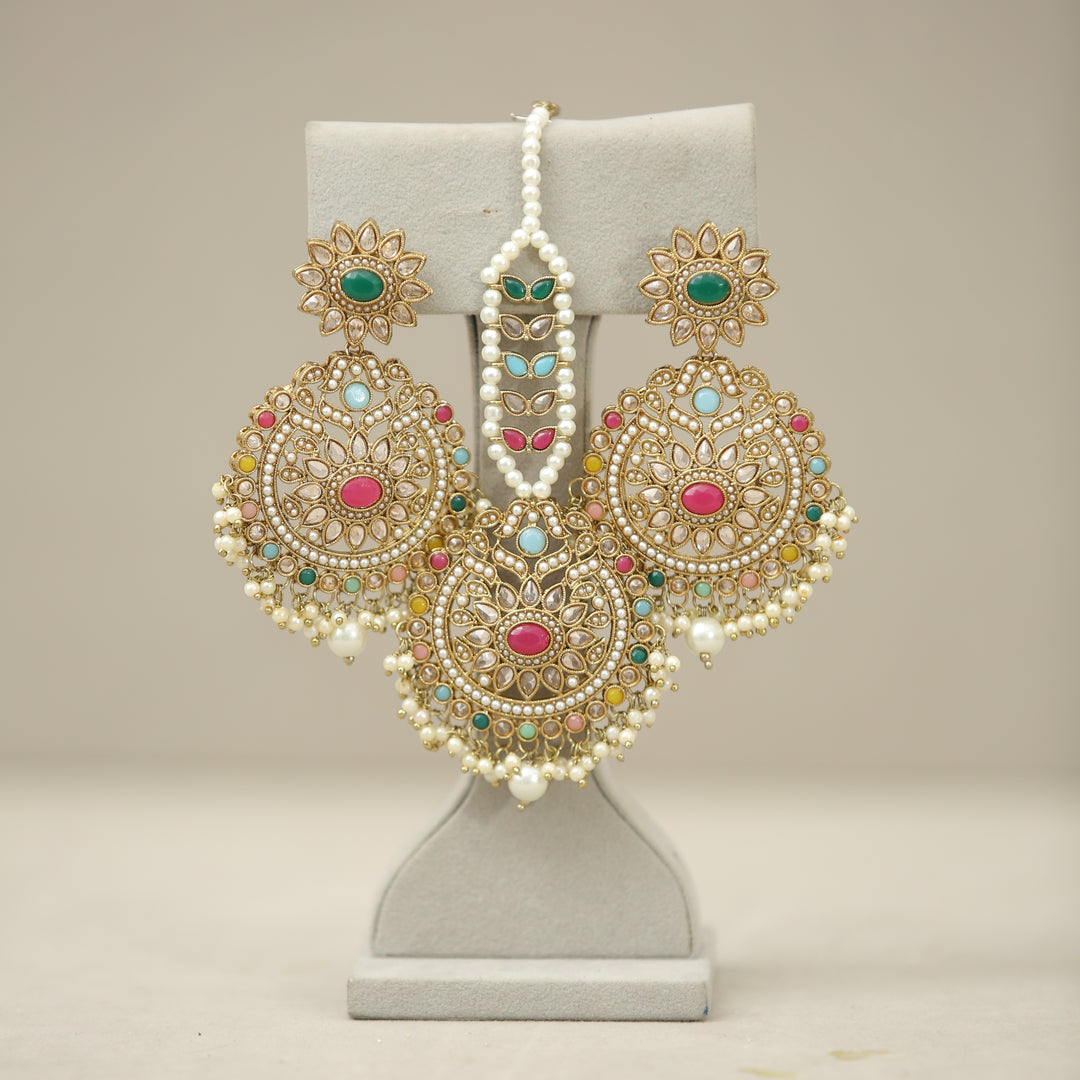 Divy Polki Earrings With Tikka