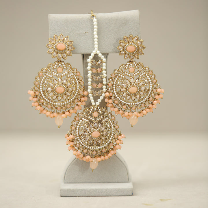 Divy Polki Earrings With Tikka