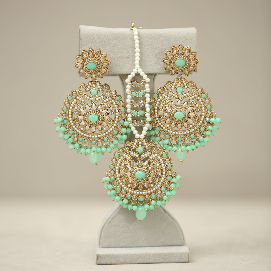 Divy Polki Earrings With Tikka