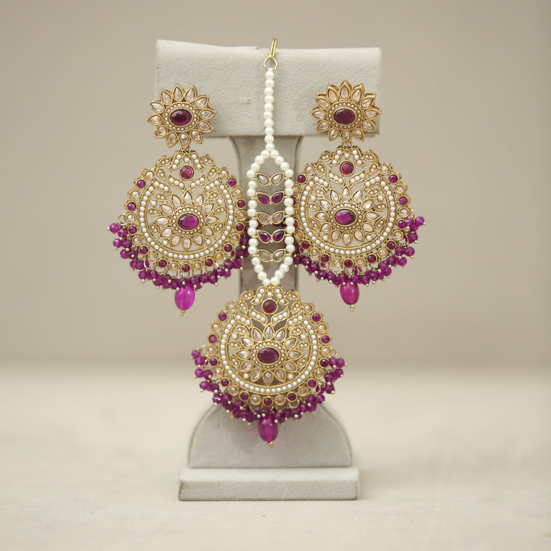 Divy Polki Earrings With Tikka